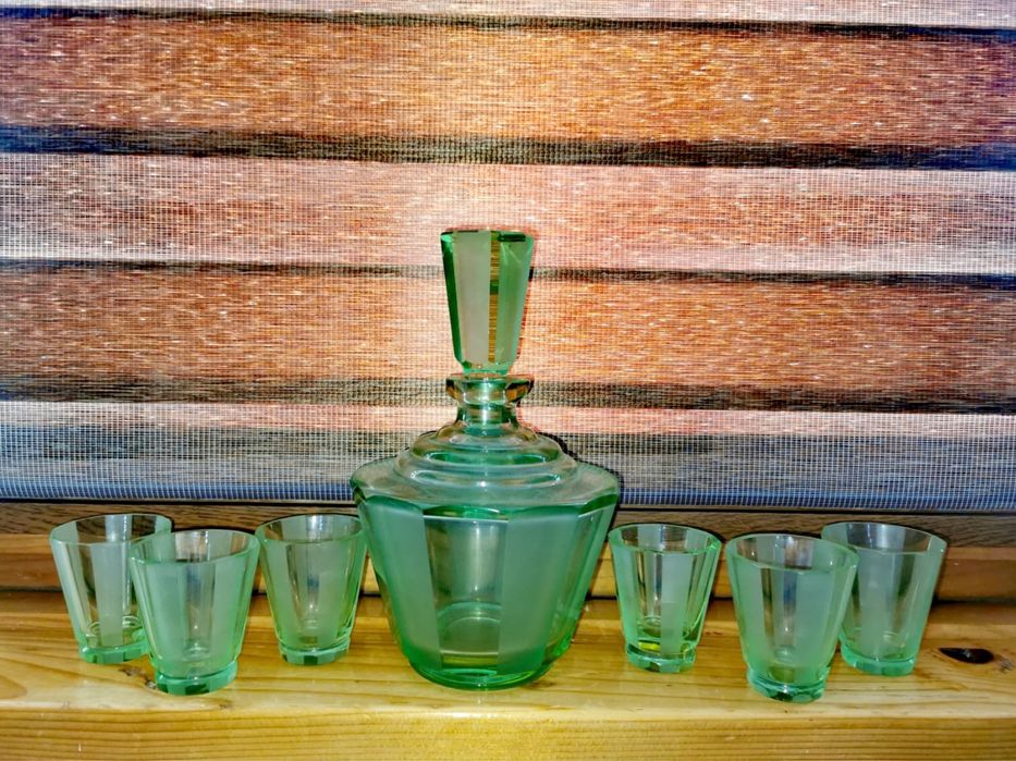 Антикварен сервиз комплект сет за ликьор ръчно шлифован цвят абсент