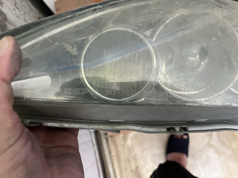 Продам фару от камри 35