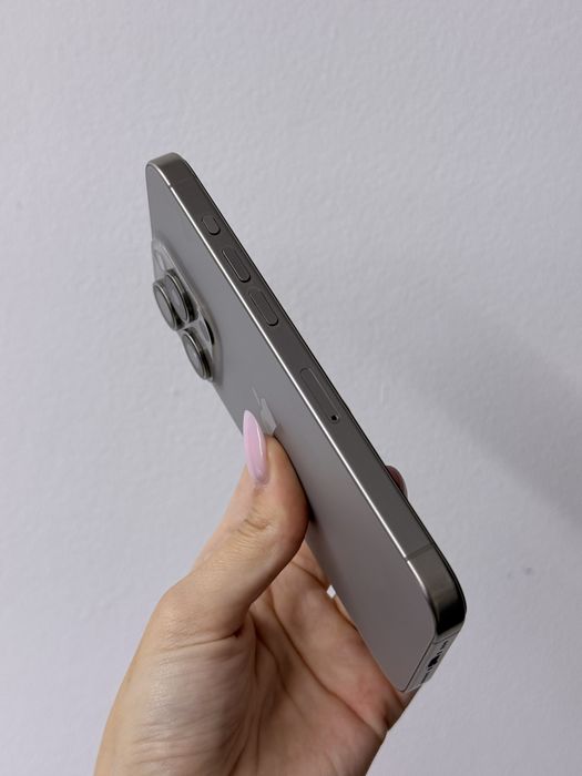 Apple iPhone 15 Pro 256Gb Natural Titanium 100%