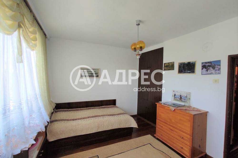 Многостаен апартамент в центъра на гр. Разград