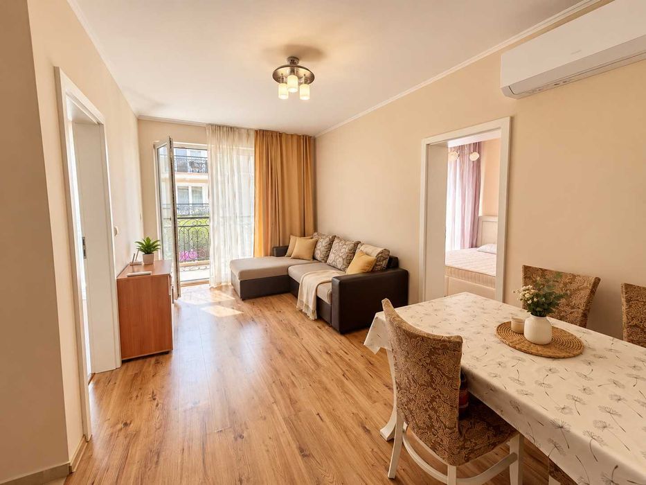Продава се Тристаен апартамент в к.к. Слънчев бряг - 70 кв.м за 1686 €/кв.м - Снимка #1