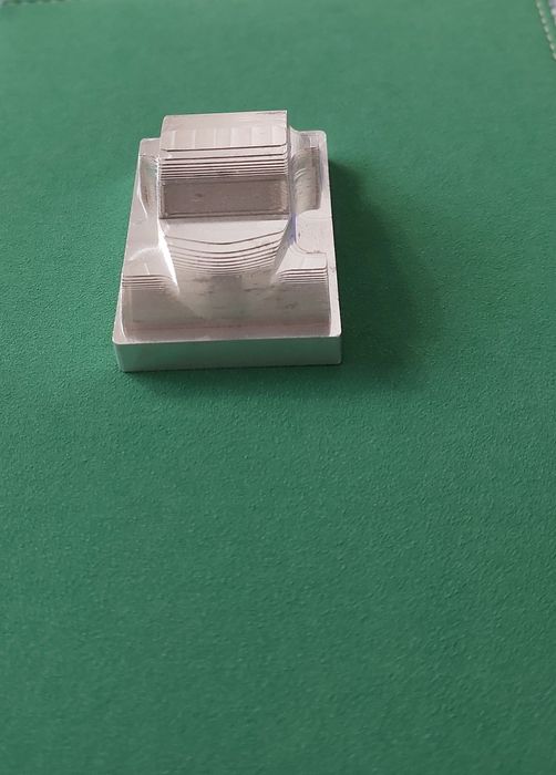 Macheta metalică  ( Aluminiu brut )