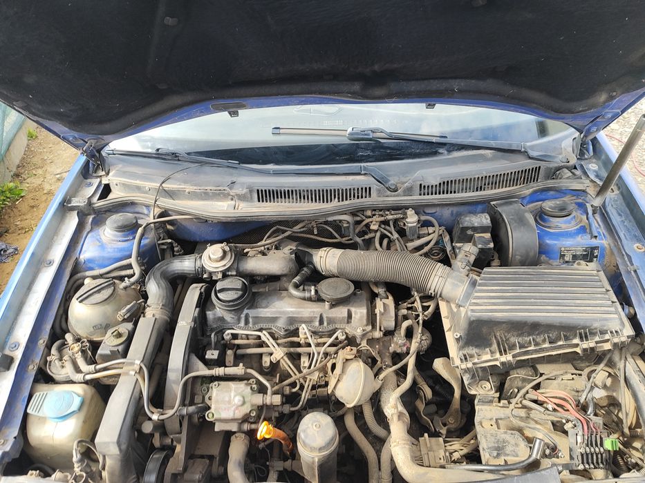 Vând Volkswagen Golf 4 Break 1.9 TDI