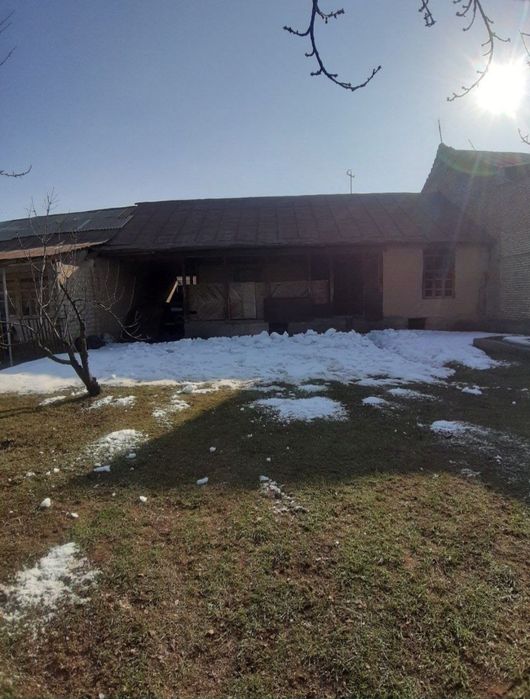 Продаётся дача на Чарваке!!!