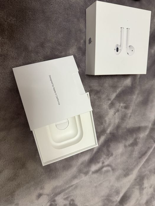 Apple Air Pods 2-ро поколение безжични скушалки на apple