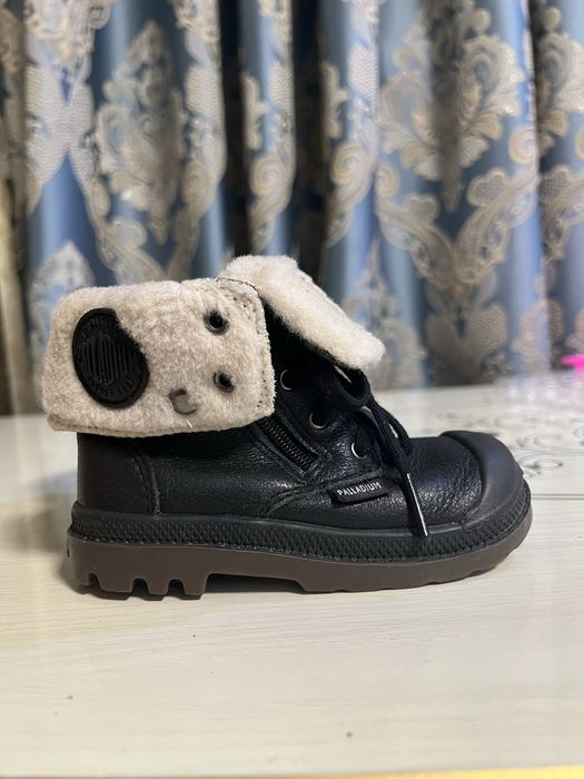 кожаные сапоги.