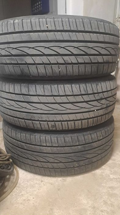 Гуми 3 бр. SUMITOMO 225/45/19