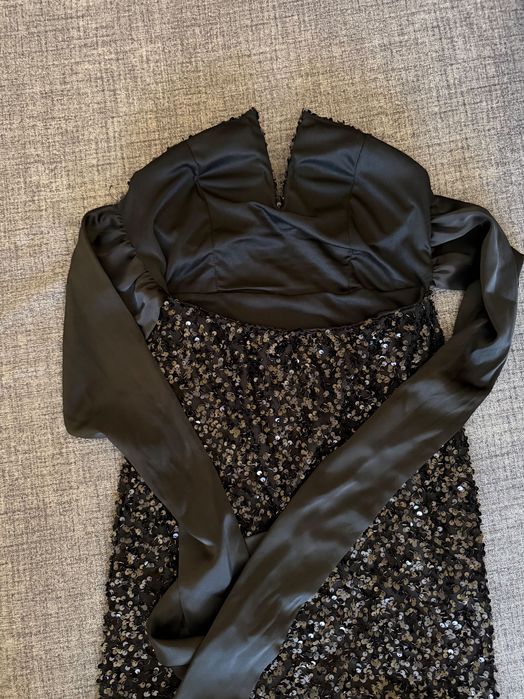 Продавам дамски рокли