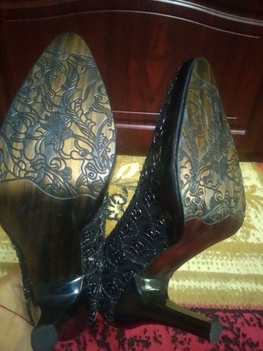Туфли новые вечерние 35 размер