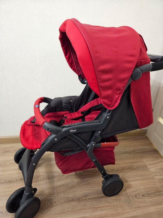 Chicco: Прогулочная коляска Simplicity Top Scarlet