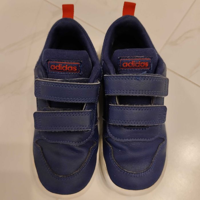 Оригинални маратонки Адидас, номер 27