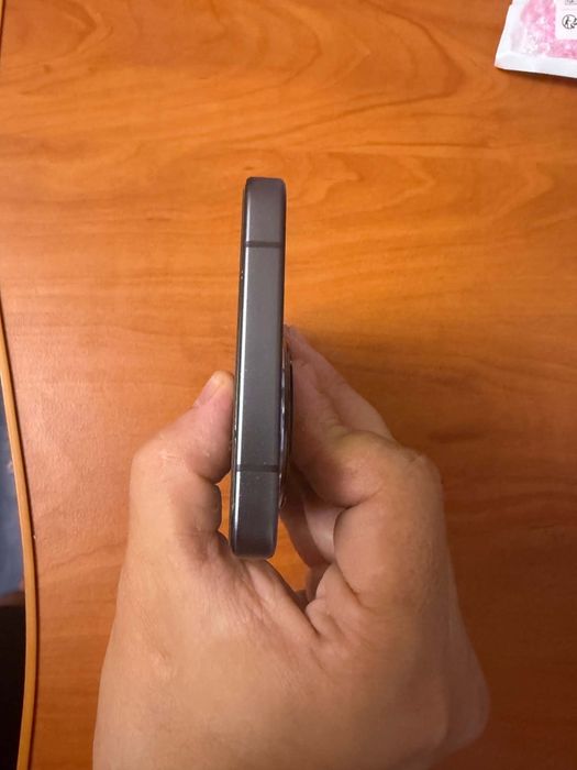 Vând/Schimb Poco F7 PRO cu Xiaomi 15 sau Samsung s24 plus versiunea de China