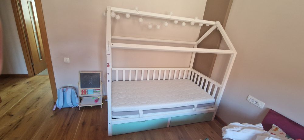 Pat pentru copii din lemn tip casuta