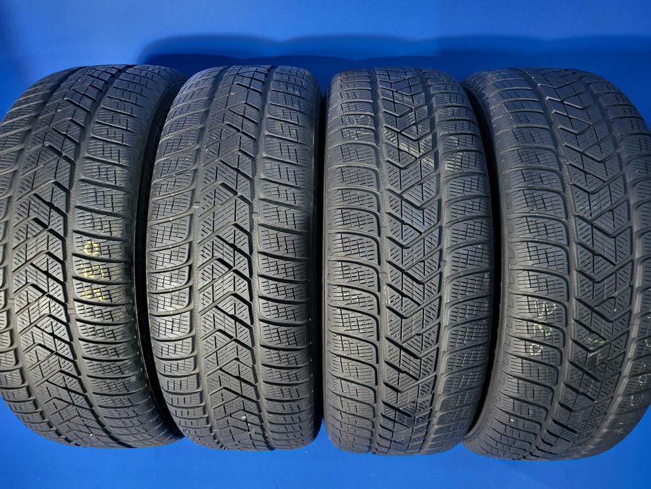 Vand 4 anvelope Pirelli Scorpion M+S 235 65 17  104H