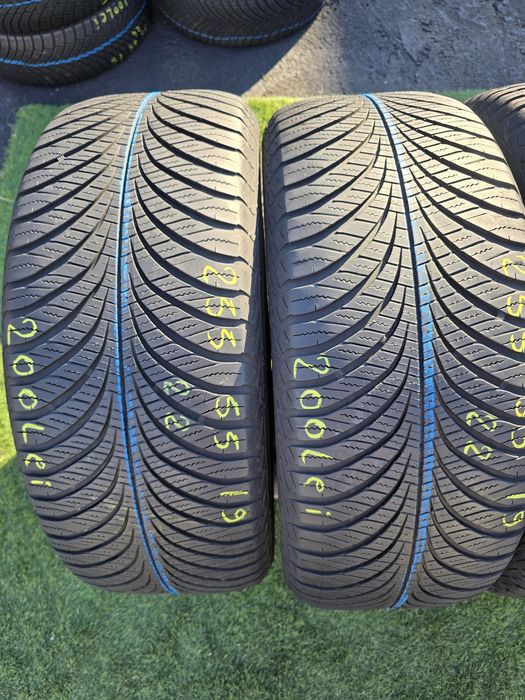 225 55 19 goodyear all seasson