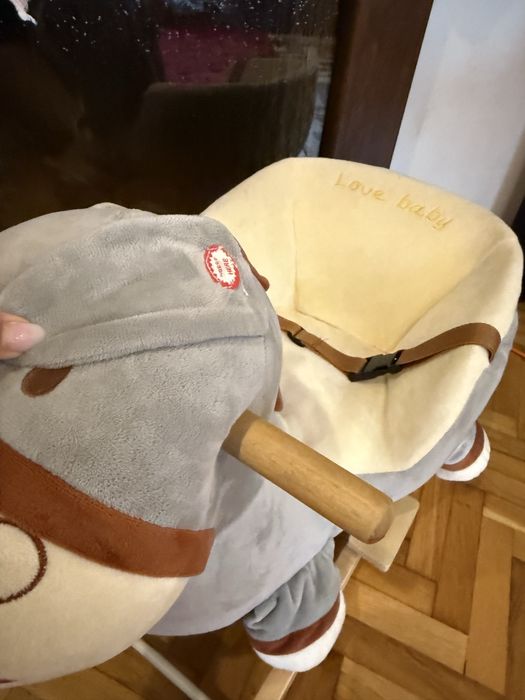 Măgăruș leagan pentru bebeluși