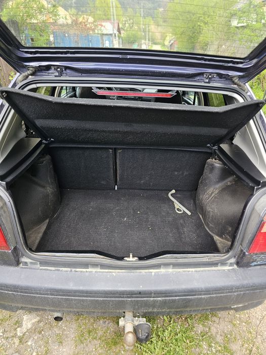 Vand  vw golf 3 1.6 benzina