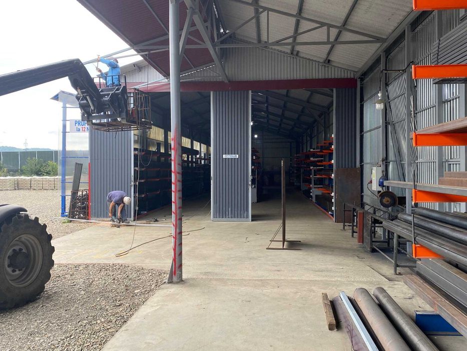 Vanzare in Tg Neamt teren + 600MP hale metalice