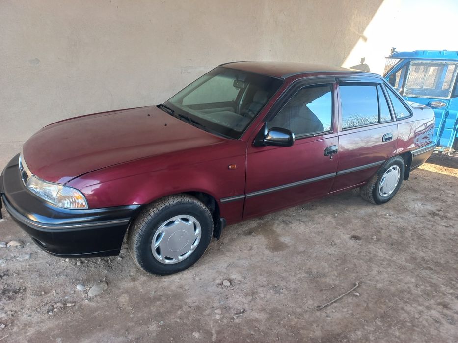 Nexia 1 sons sotiladi.