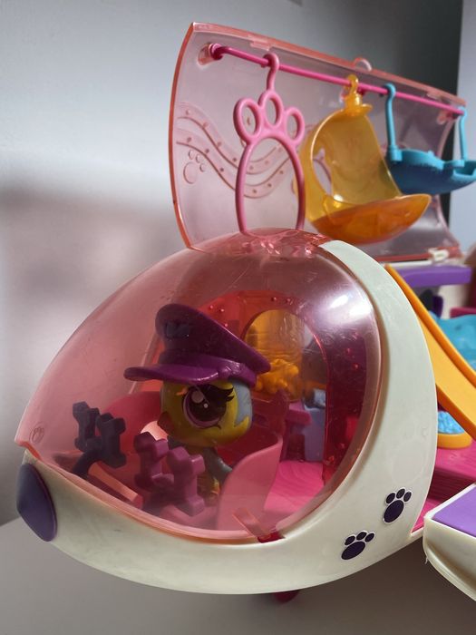 Игрушечный самолет LPS