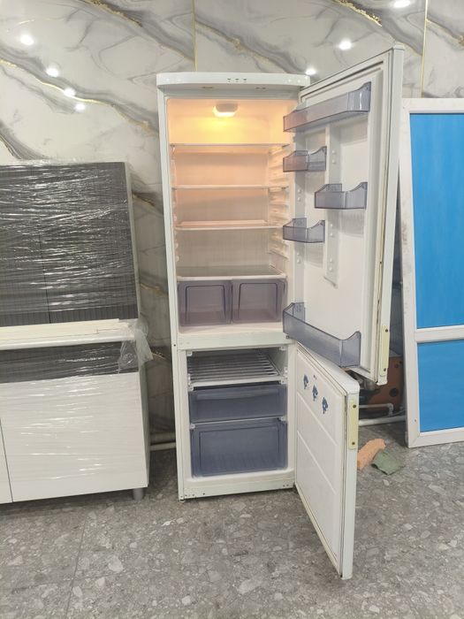 Холодильник VESTEL