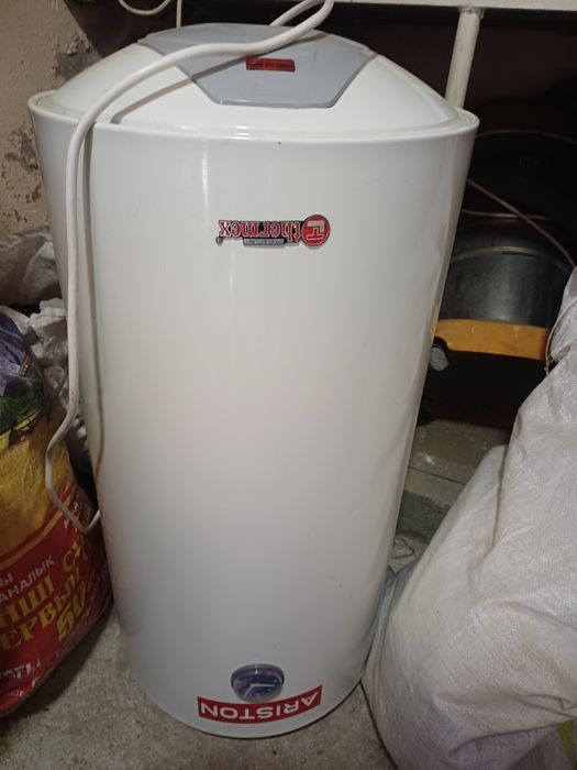 Продаеться аристон