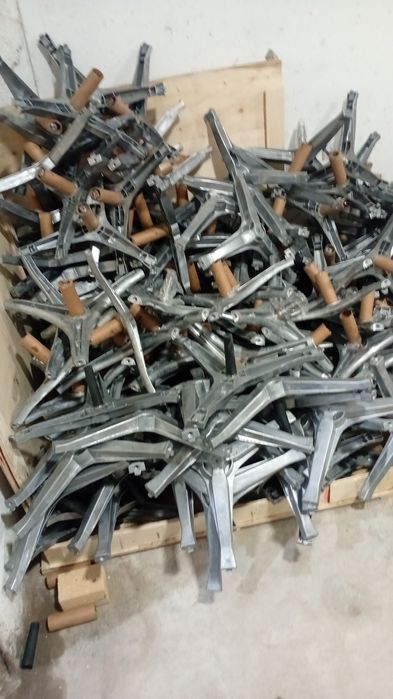 Запчасти для стиралки насоси, криставини итд...