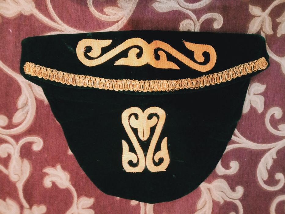 Продам национальные одежды