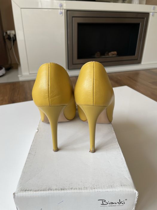 Обувки на ток