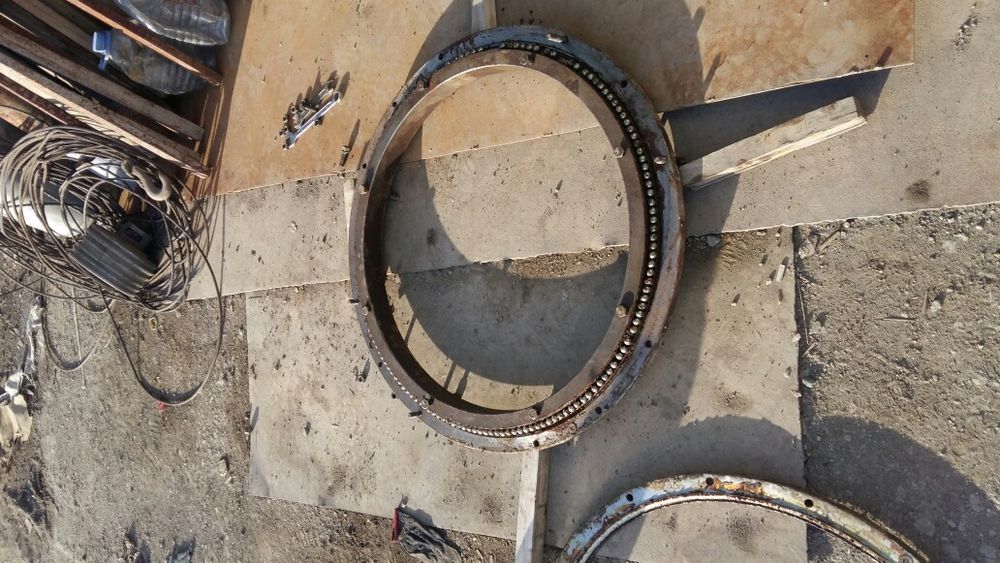 Продам подшипник поворотный