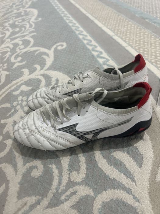 Профессиональный бутсы Mizunk