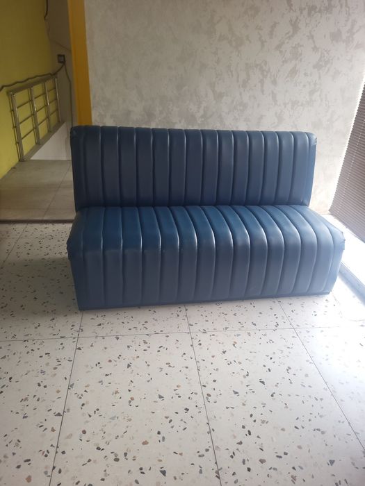 Divan sotiladi 10 dona