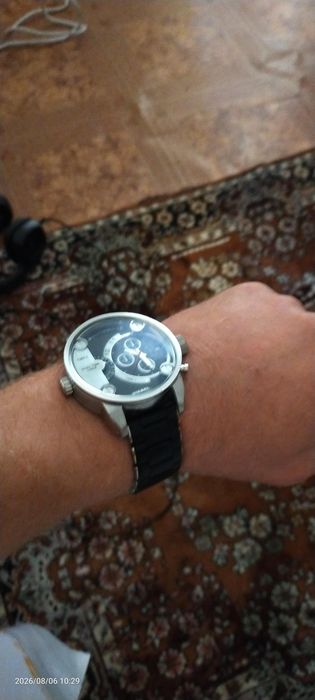 Срочно продам часы Модель: Diesel Little Daddy DZ7256.
