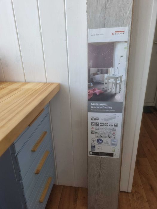 Ламинат новый, в упаковке, фирмы EGGER.