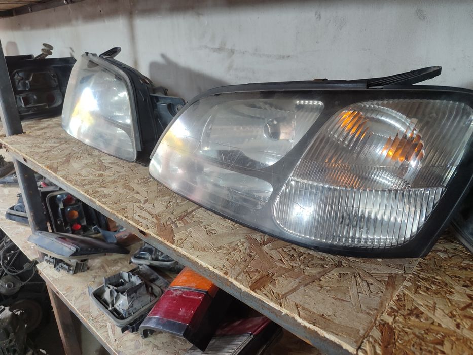 Фары Субару Легаси Б4 оригинал