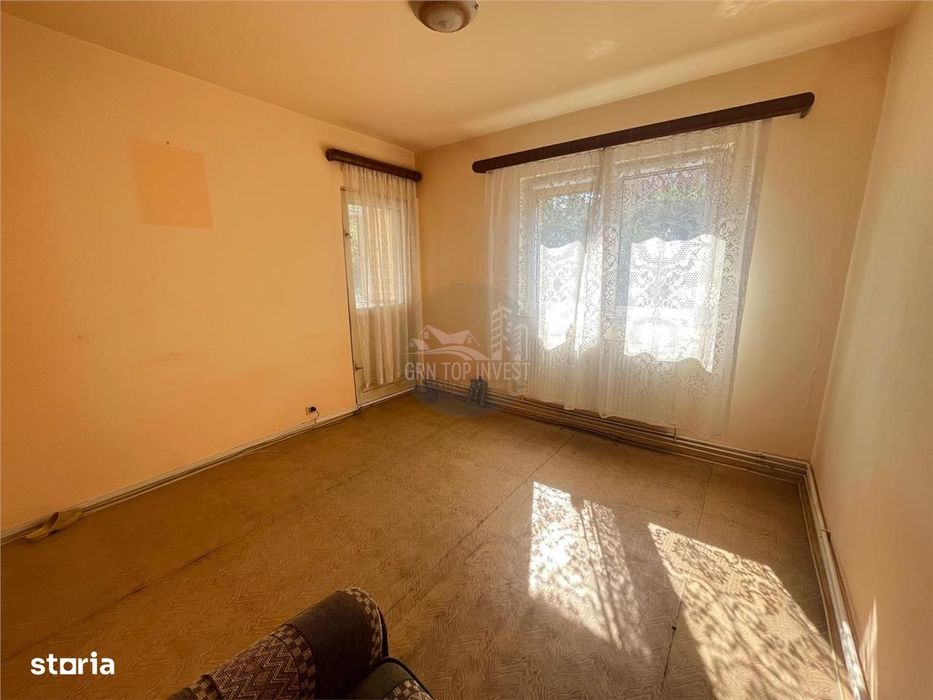 Apartament 2 camere decomandat balcon pivnita zona Vasile Aaron — fotografia 1