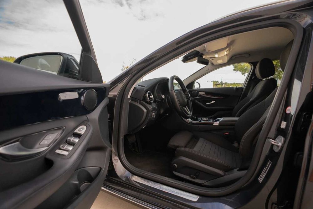 Mercedes-Benz C220d 194кс. Facelift/9G/LED/NAVI/CAMERA