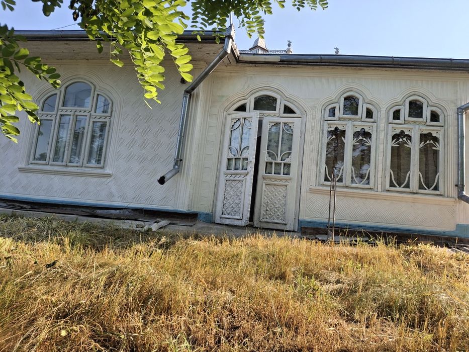 Vând casa loc. Stiubieni