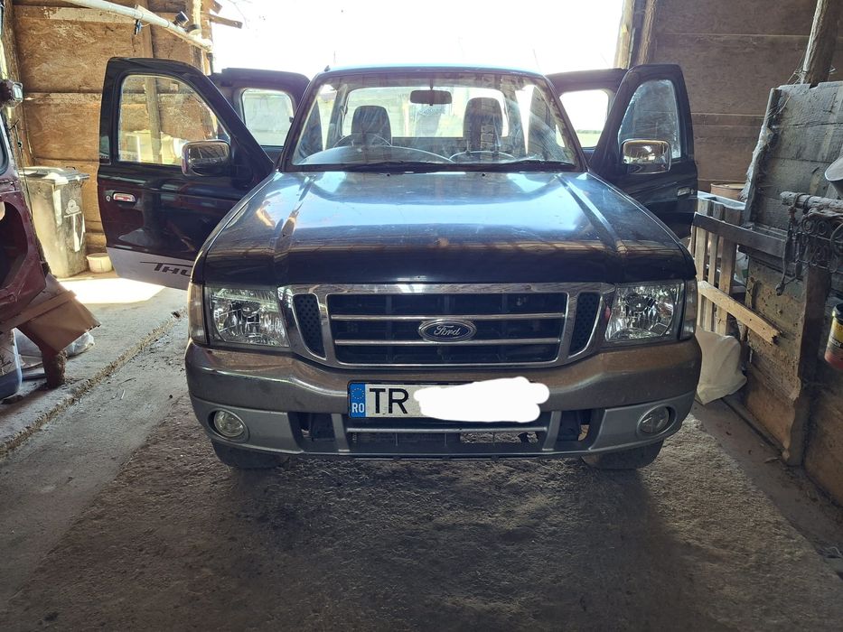 Vând schimb jeep ford ranger