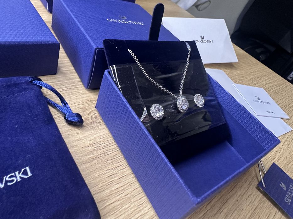 Set Swarovski colier si cercei angelic argintiu