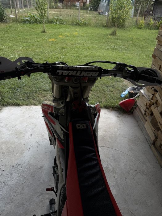 Продавам honda crf250r
