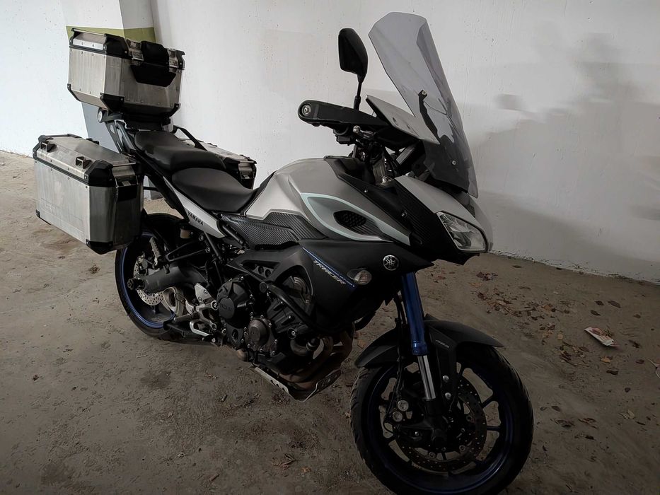 Motocicleta Yamaha Tracer 900 ABS/TC
