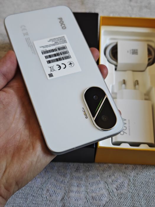 Poco F7 256/12Gb идеальный