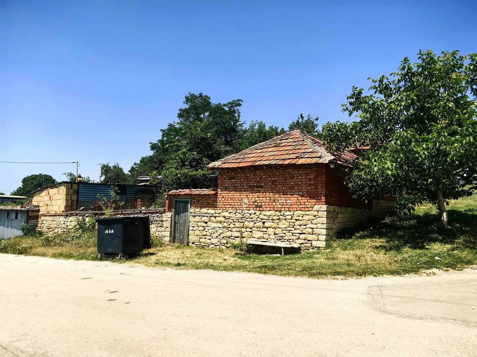 Продава се Къща в с. Радинград, Област Разград - 60 кв.м за 587 €/кв.м - Снимка #2