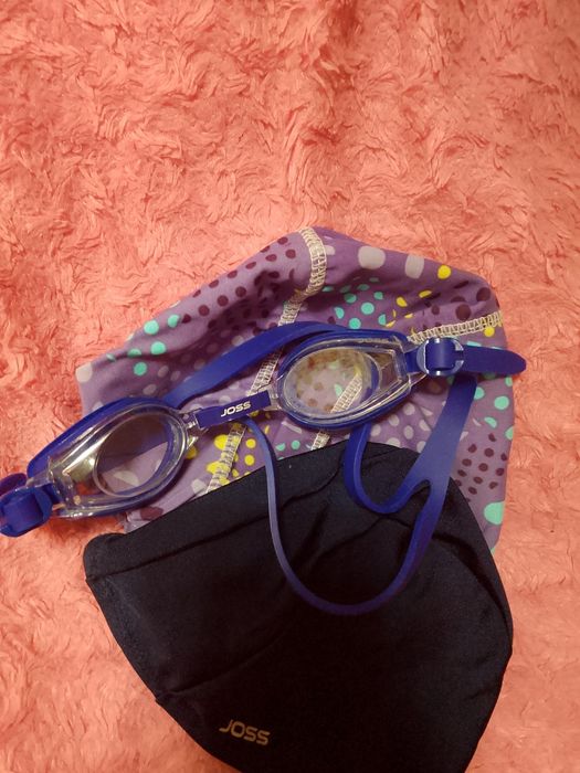 Продам купальные преножлежности