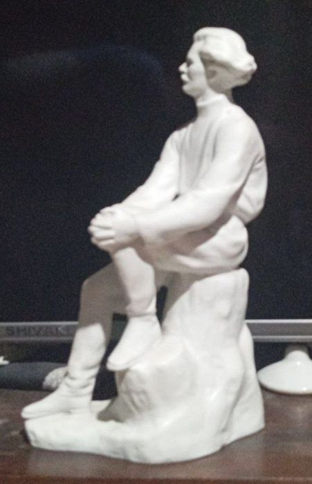 Продам статуэтку М. Горький