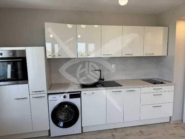 Дава се под наем Двустаен апартамент в Пловдив, Гагарин - 62 кв.м за 498.27 € - Снимка #2
