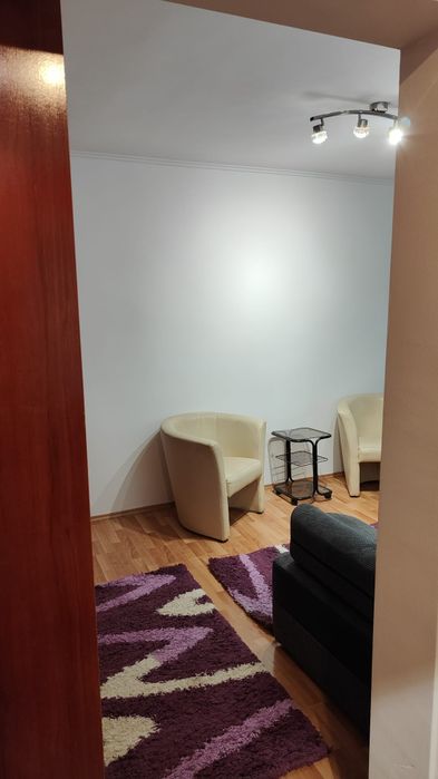 Dau in chirie garsoniera etaj 1 str Sovata.