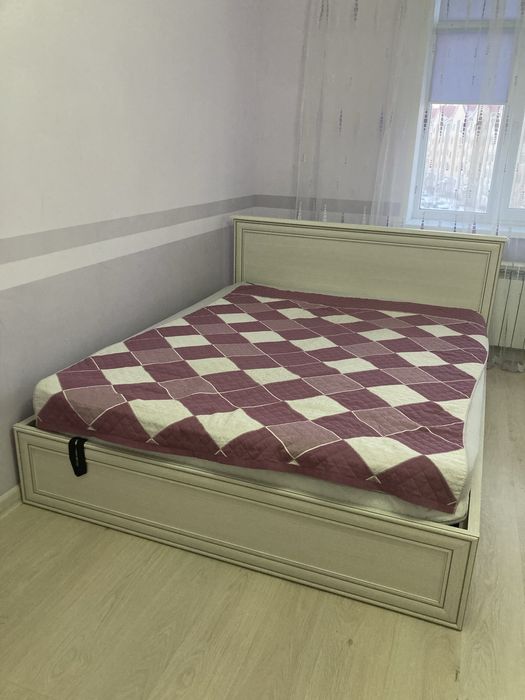 Кровати для спальной