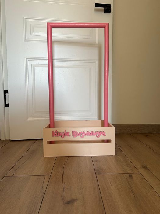 Корзина, вешалка